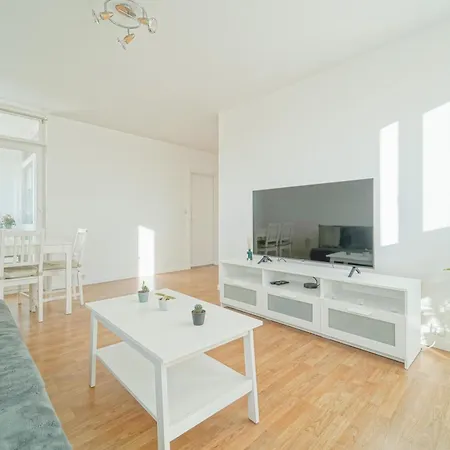 Familial - Proche Paris Apartment *